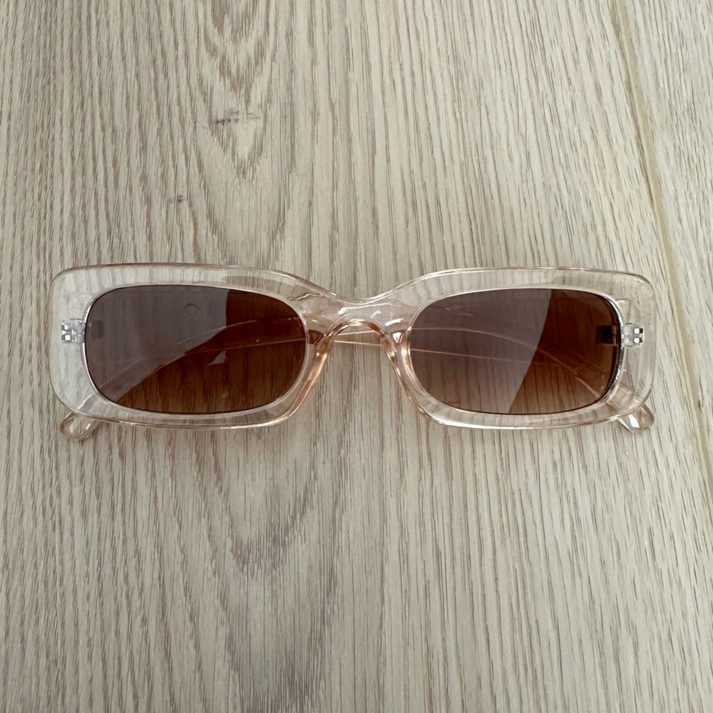 EUC Basic Sunglasses - Picture 2 of 4